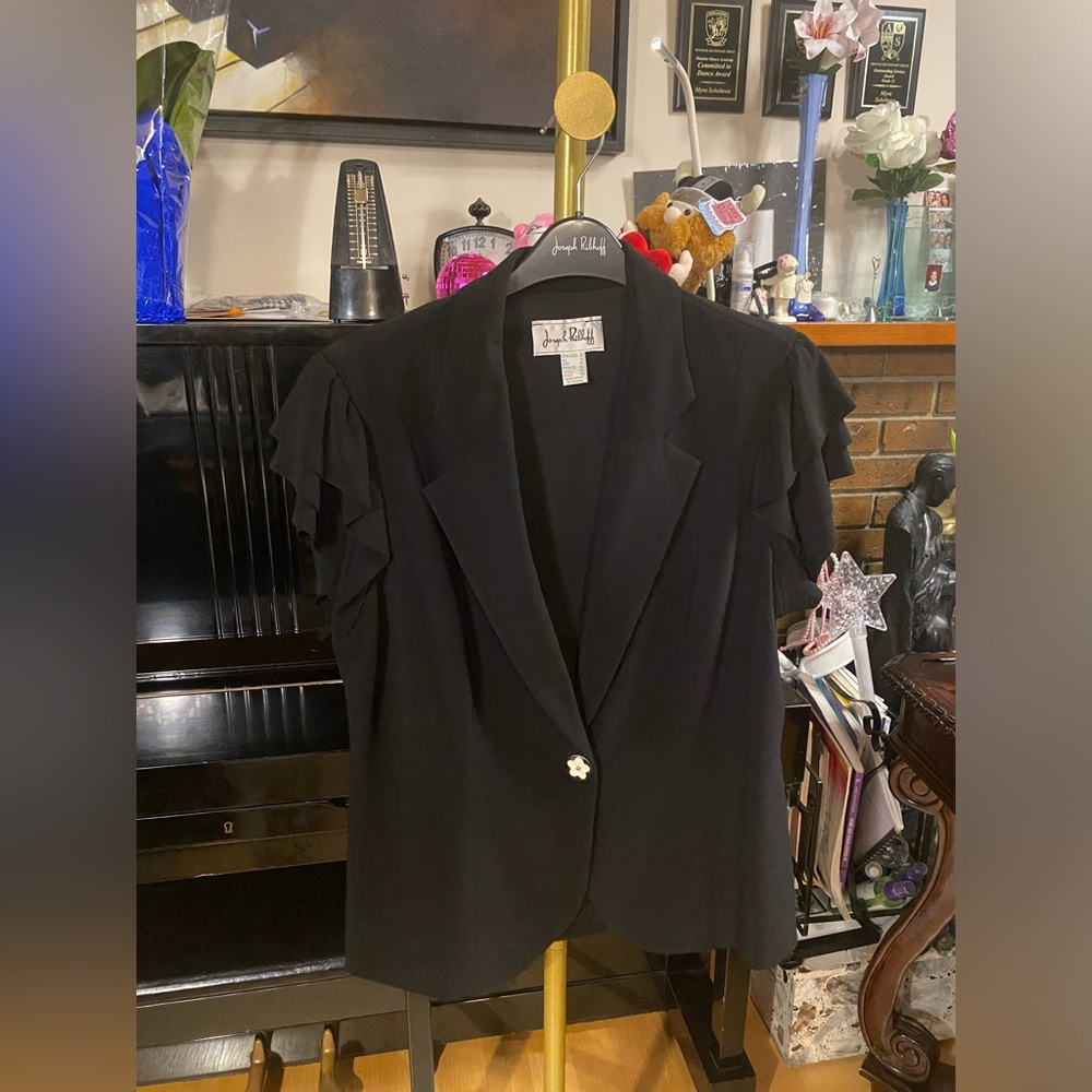 Joseph Ribkoff NEW Black Short-Sleeve Draped Blazer